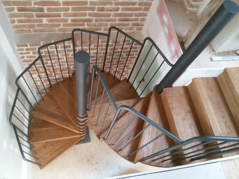 Kov je studený, ale krásný