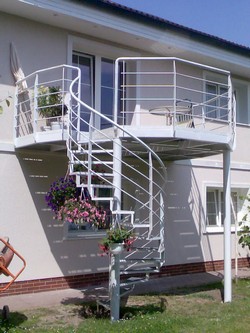 Zámky a vše z kovu a plechu