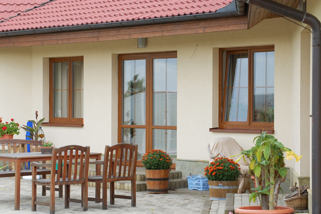 K většině vloupání dochází okny