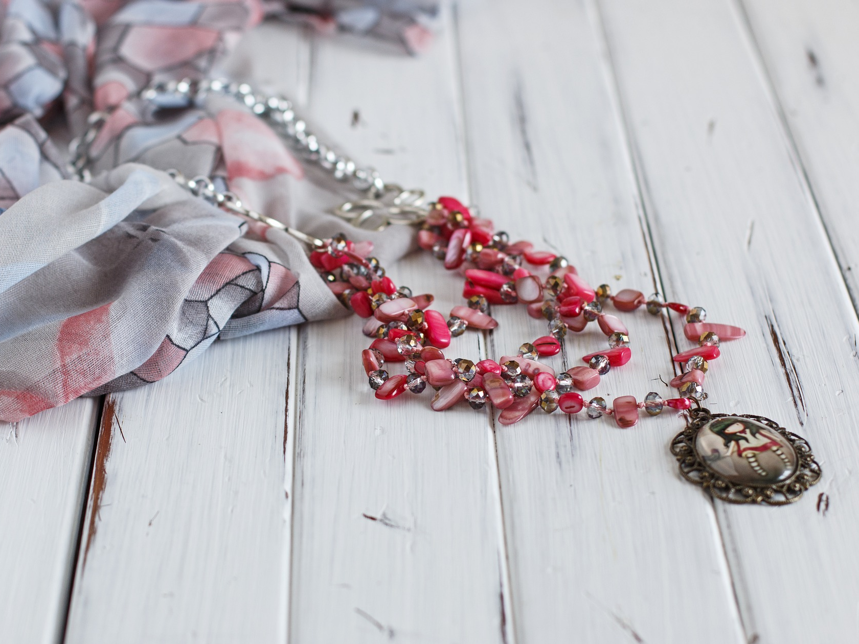 Šperky nemusejí být jen ze zlata