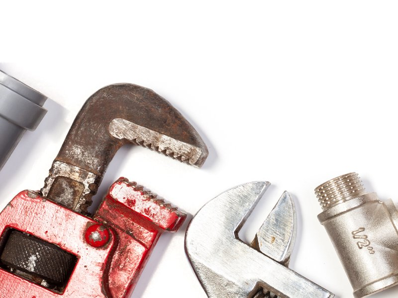 Vše spojené s vodou, topením a elektřinou