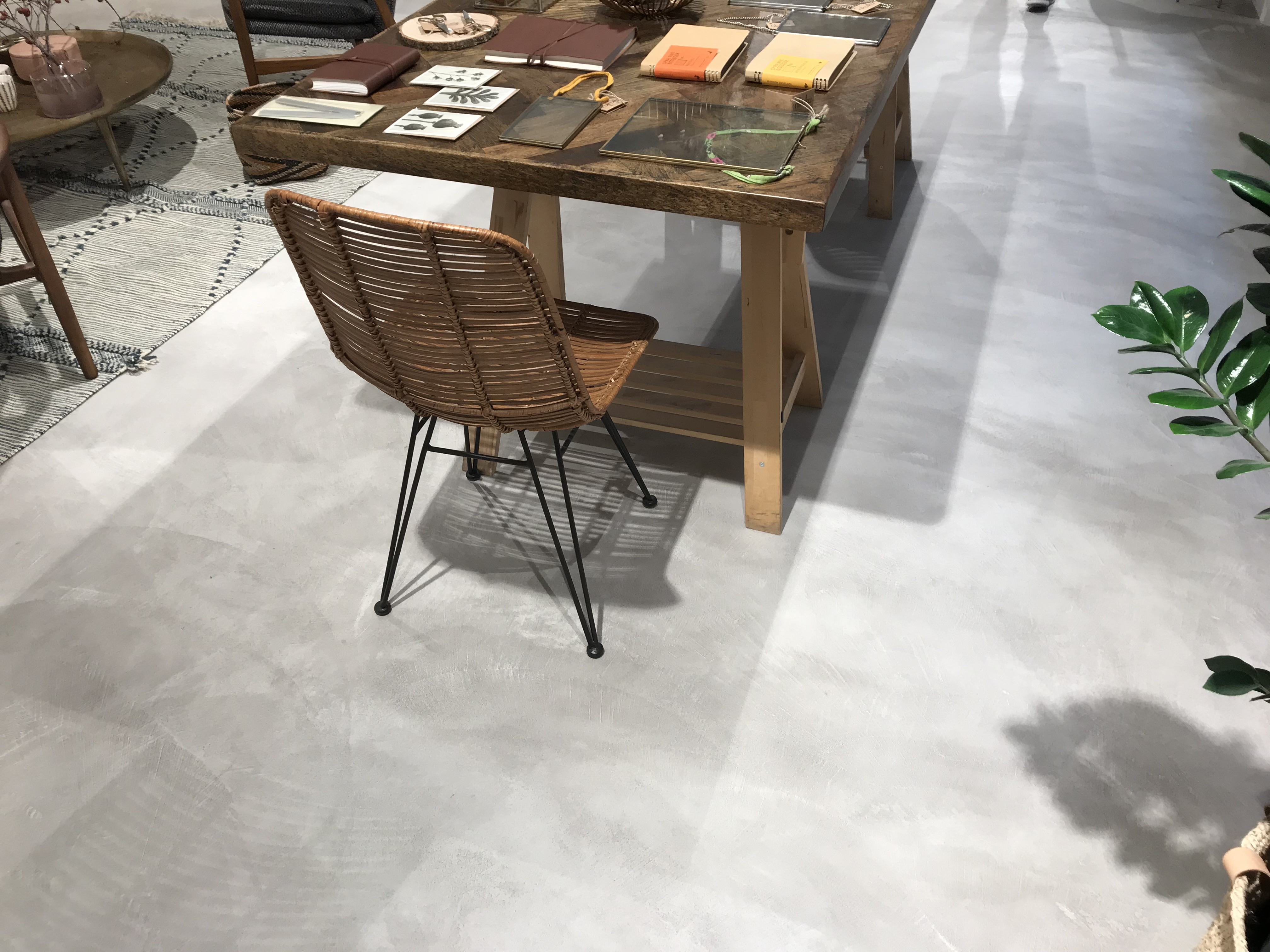 Povrchy z betonových stěrek dobře vypadají i vynikají svými vlastnostmi